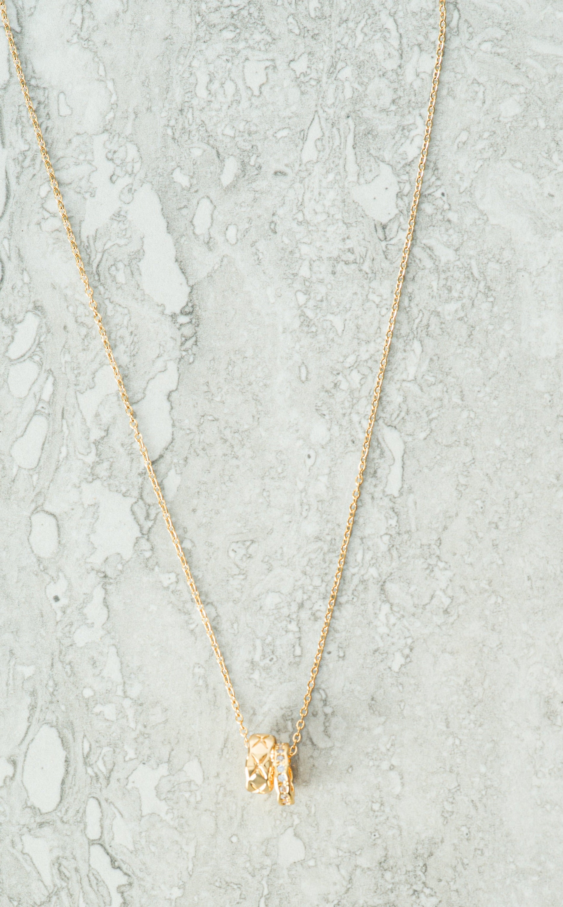 Ring of gold necklace Kabayare