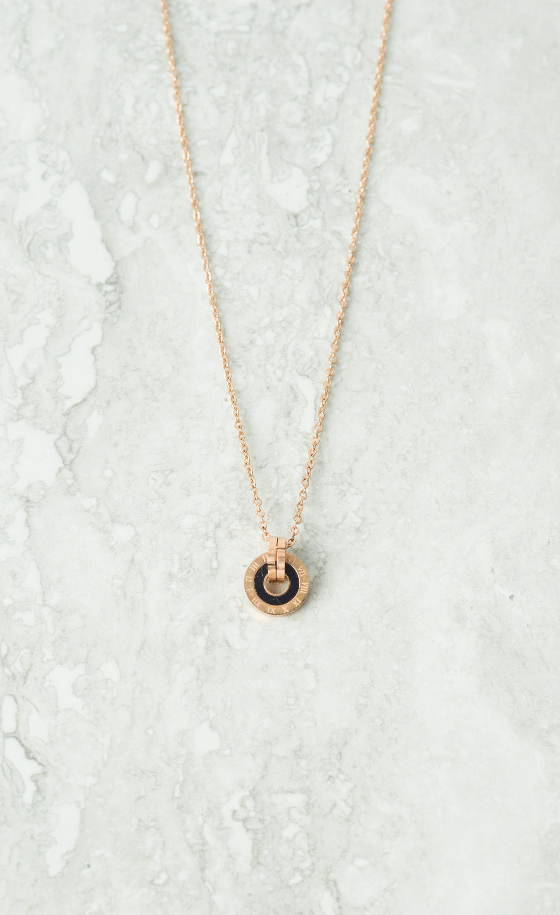 Timeless gold necklace Kabayare