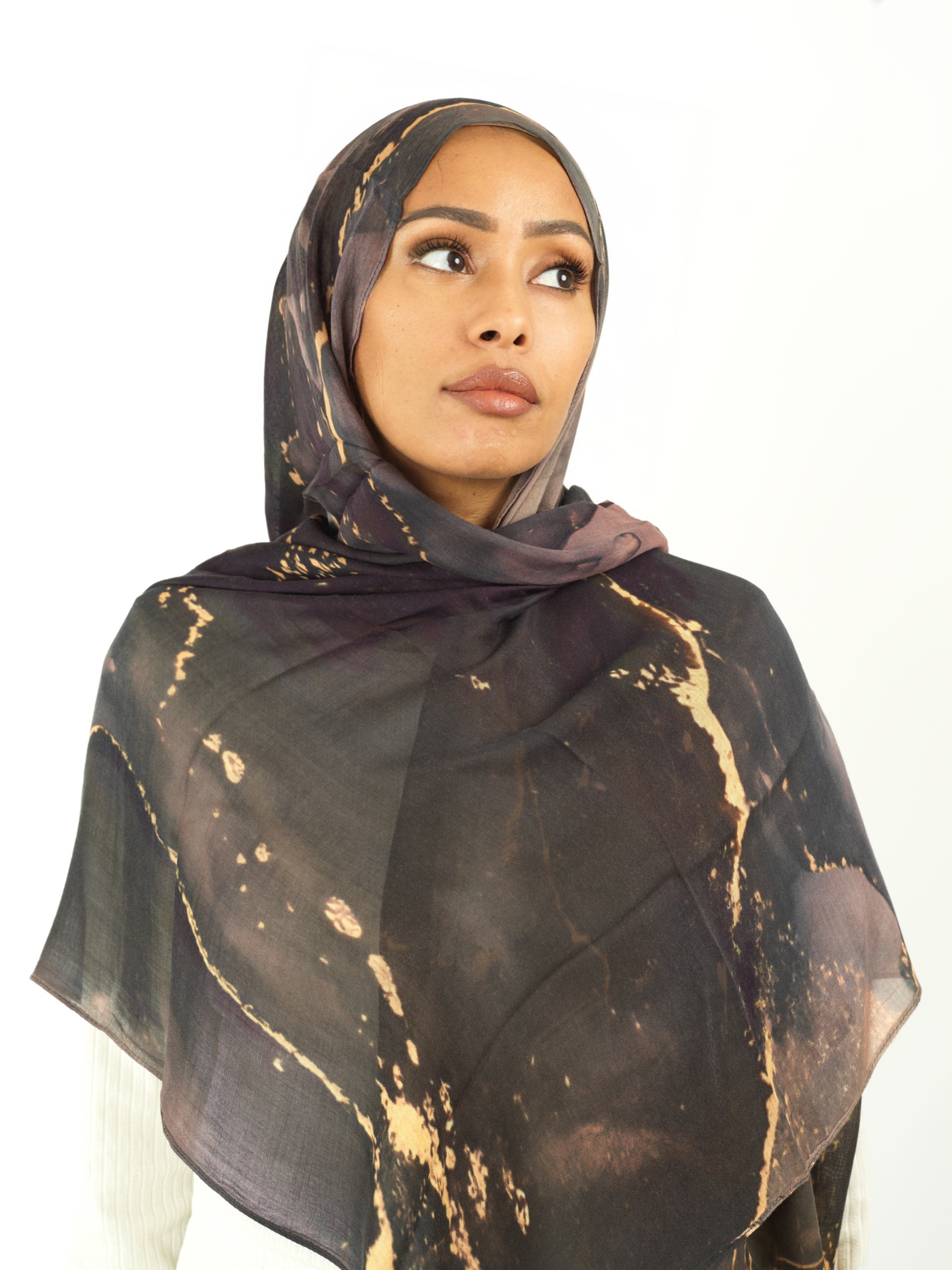 Anisah art modal print hijab Kabayare