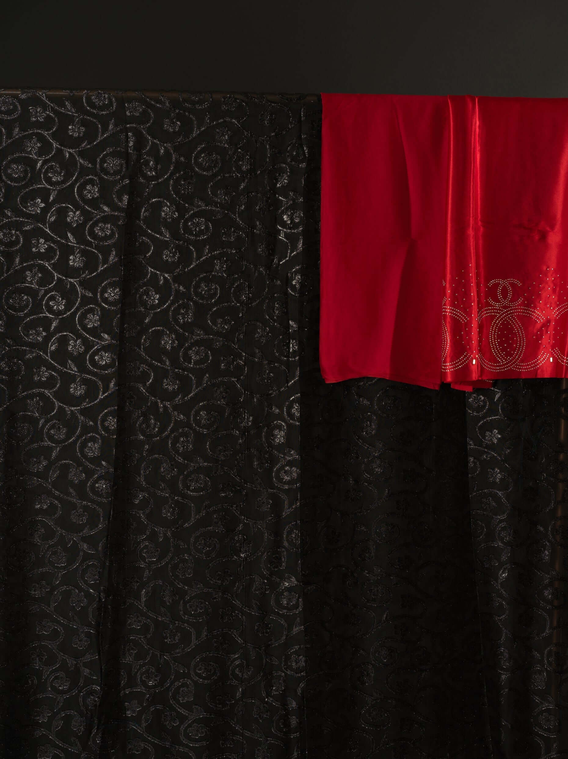 Black and Red Sharaax Dirac KF