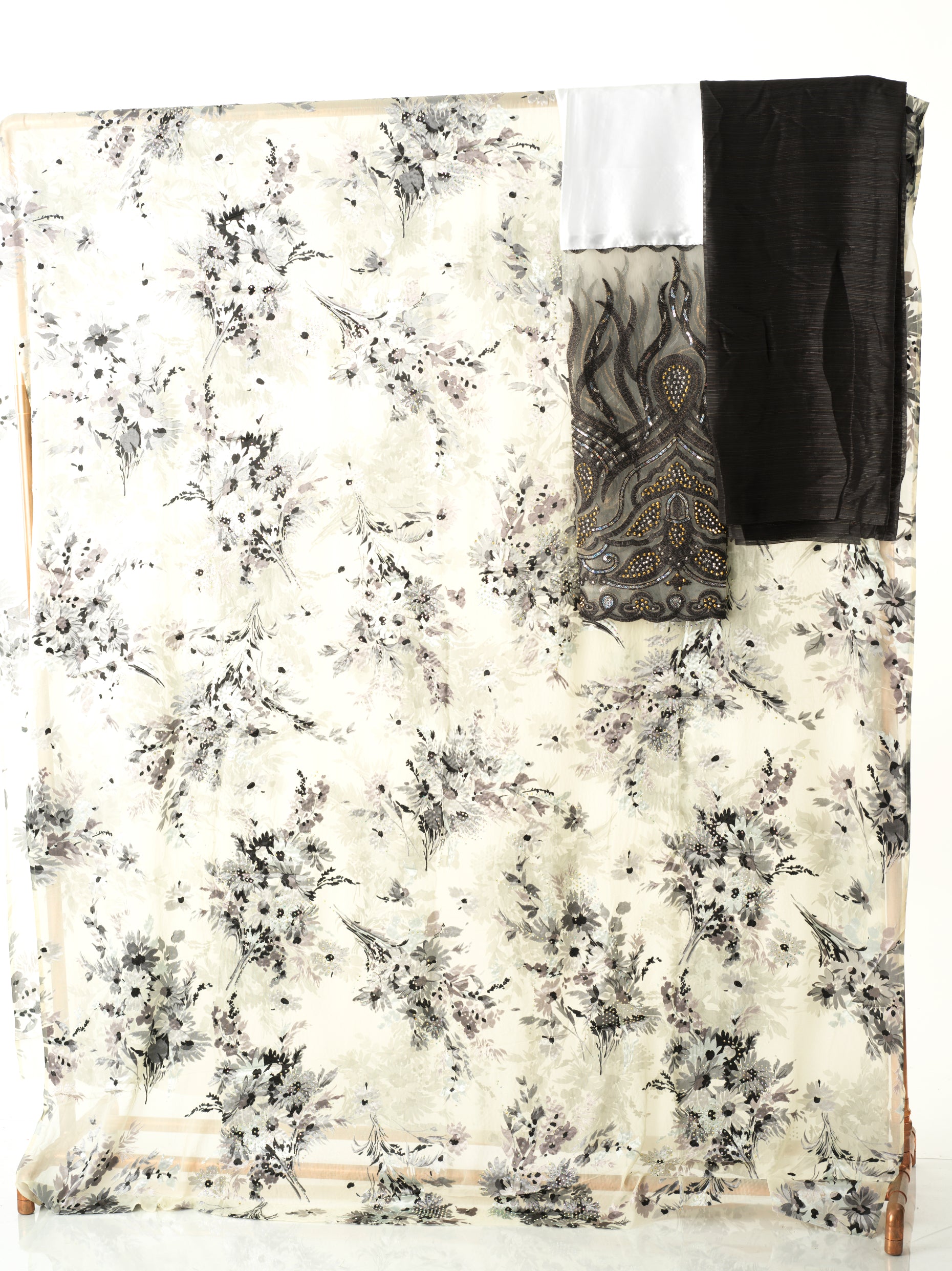 Gray and white Kabayare Dirac set Kabayare
