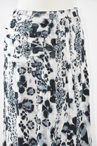 Gray Leopard Paws Kabayare