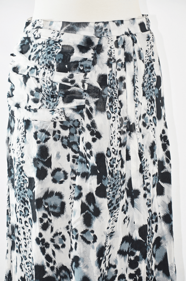 Gray Leopard Paws Kabayare