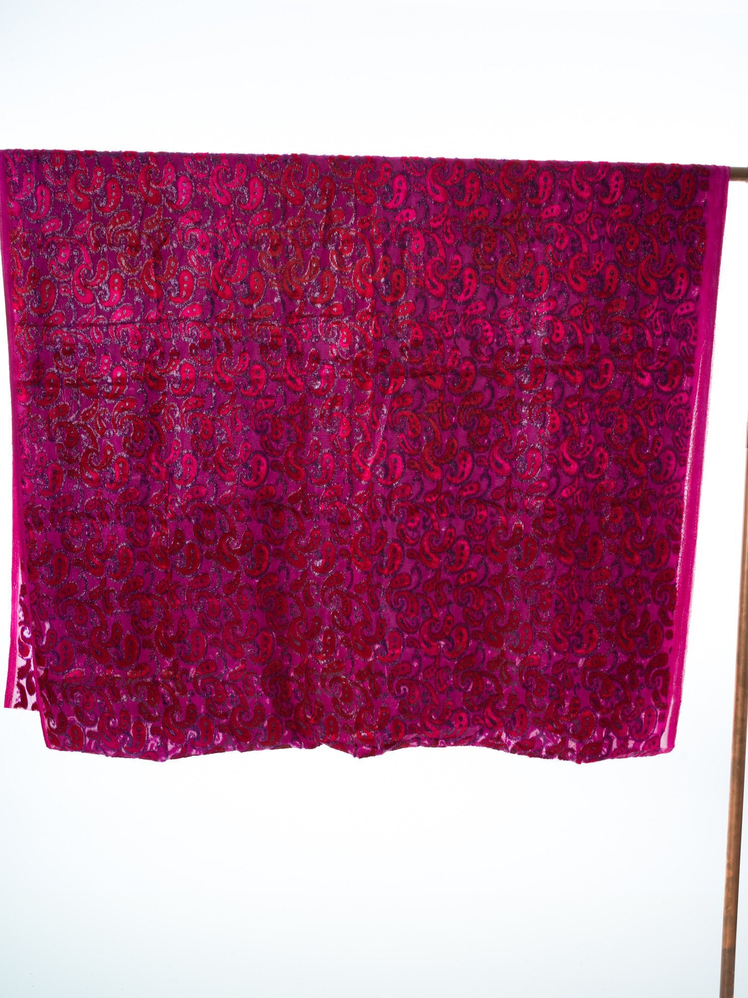 Hot Pink paisley Maqbal Dirac Kabayare